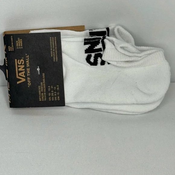 Vans White kick Socks with Black Logo - boys 10-13.5