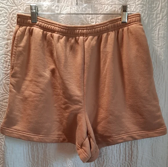 Aerie Womans Shorts Medium Tan Athletic Elastic Waistband Relaxed Fit Comfort