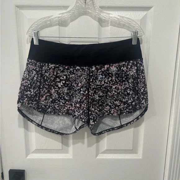 LuluLemon Hotty Hot short , Floral Print Athletic Shorts Size:8