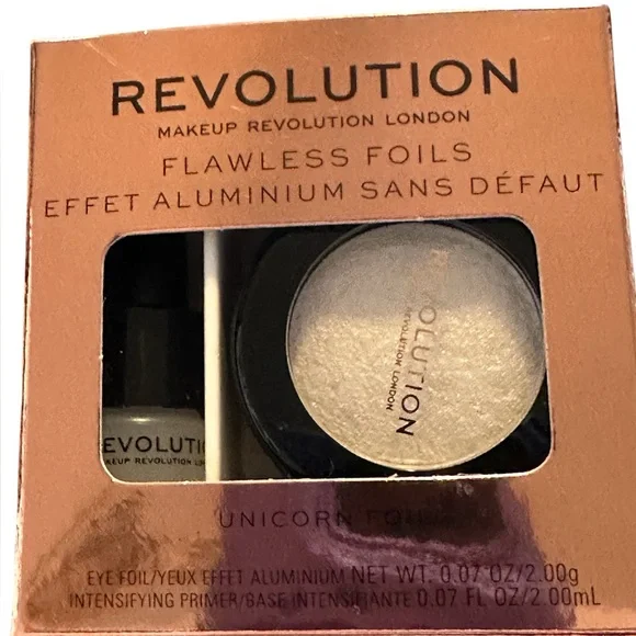 NIP Makeup Revolution Flawless Foils eyeshadow and intensifying primer set.