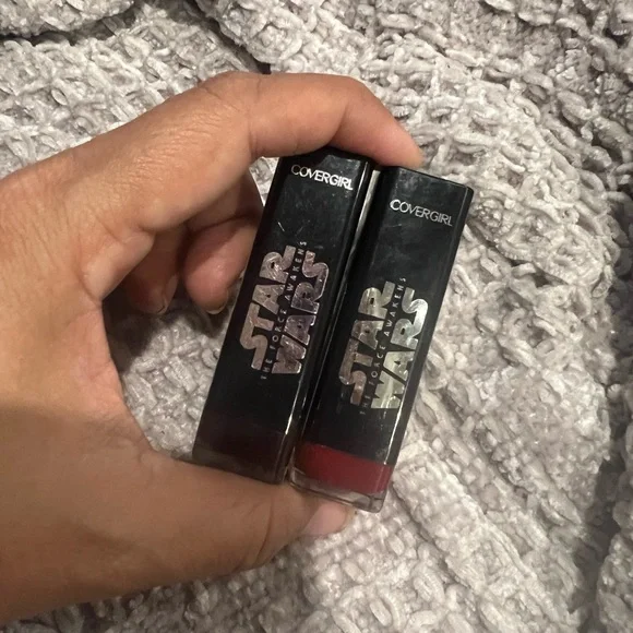 Covergirl Colorlicious Star Wars Lipstick Limited Edition‎ BUNDLE