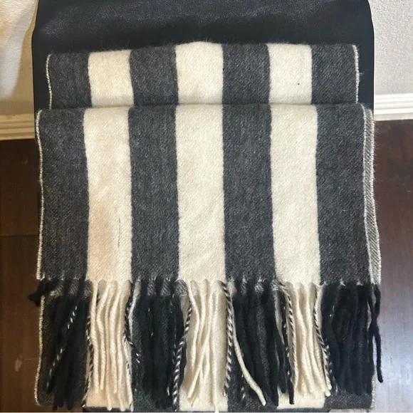 Striped Black and White Cashmere Scarf