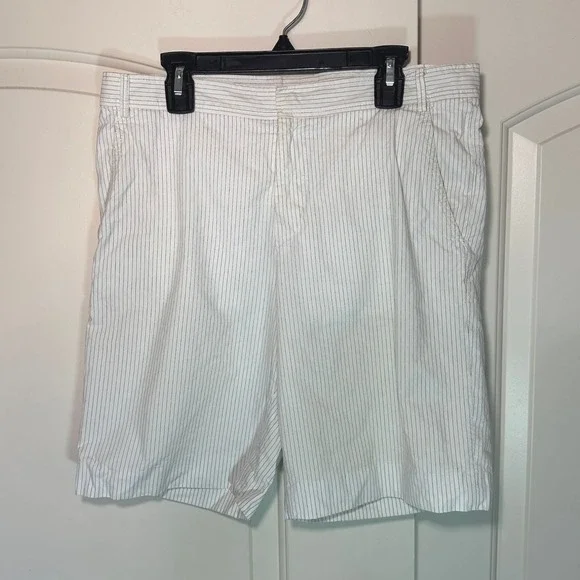 Miu Miu Women's White Pinstripe Cotton Shorts Bermuda 38‎ or XS Made in Italy