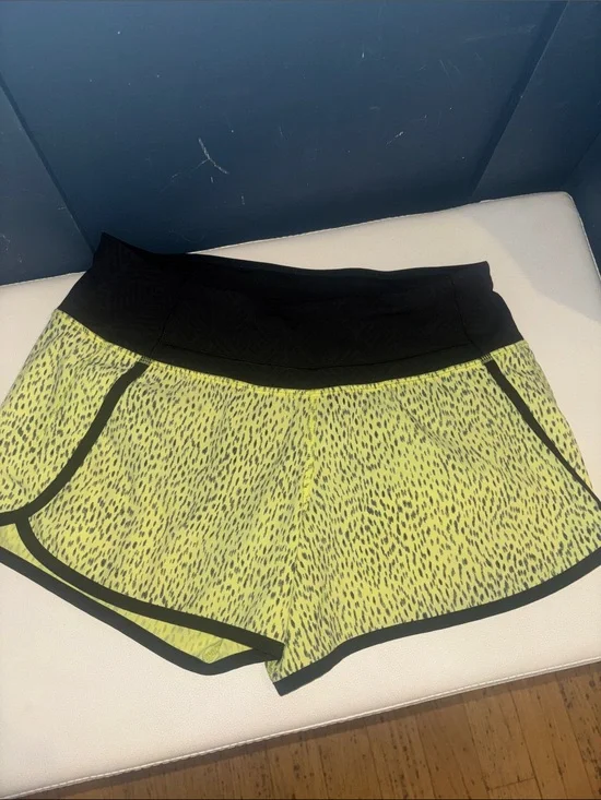 Lululemon athletica Yellow Run Speed 4-Way Stretch Athletic Shorts Dottie Dash
