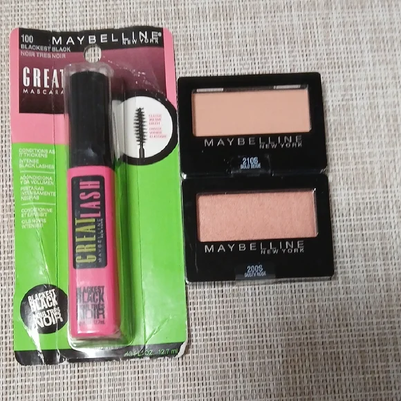 Maybelline Black and Tan Blush for a Natural Glow