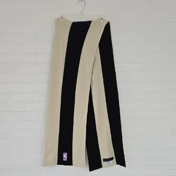 The Elder Statesman Cashmere Scarf  NBA Logo Limited Edition Black/Cream 90×14