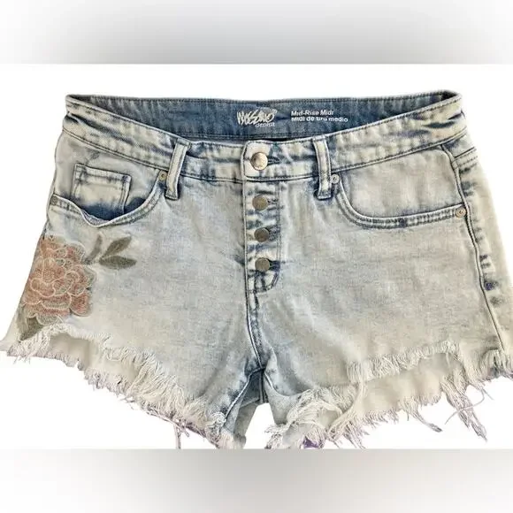 Massimo Denim Shorts with Floral Embroidery size 6/28