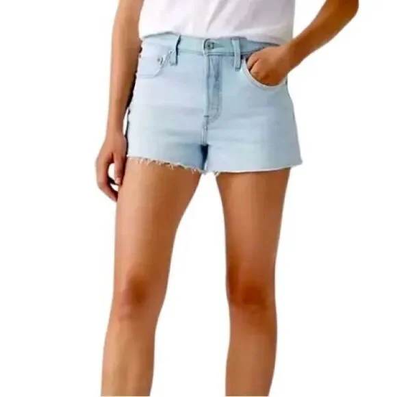 Levi’s 501 Original Fit High Rise Cutoffs in Light Blue Wash Women’s 24