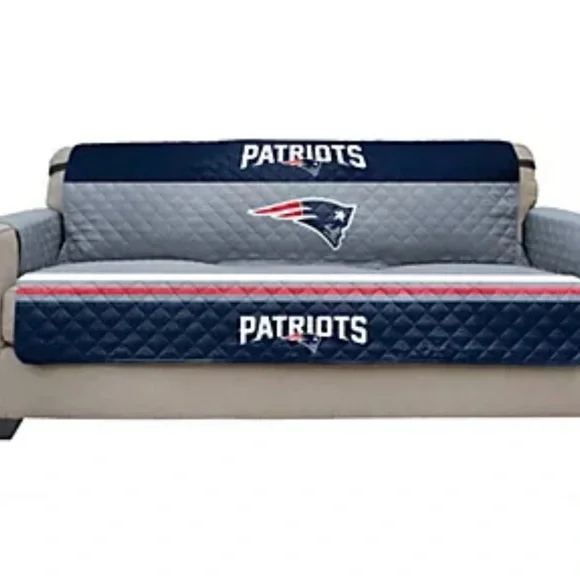 Patriots Quilted Sofa Cover - Gray and Blue