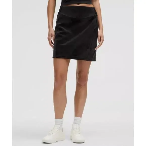 Lululemon Scuba High-Rise Mini Skirt Velvet Large Black NWT