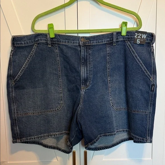 NWT Silver Utility Jean Blue Denim Shorts 5.5 Inseam Women's Size‎ 22W