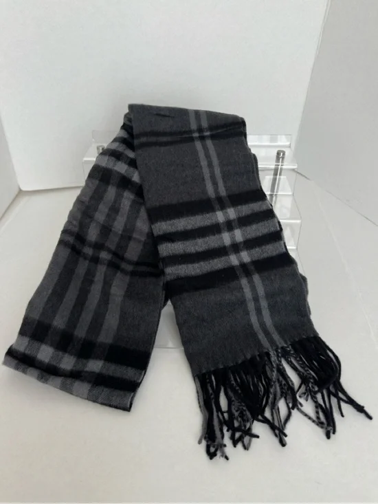 Enzo Mantovani Cashmere Wool Plaid Scarf Black Gray Luxury Soft Cozy Fringe nwt