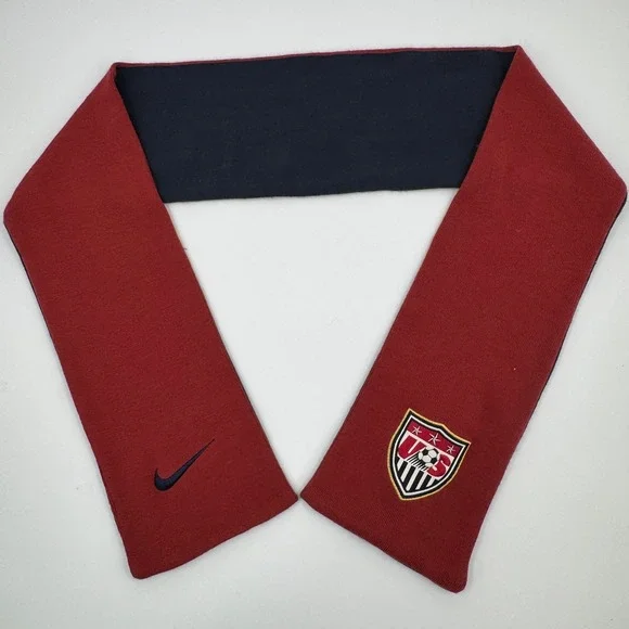 Nike US Soccer Reversible Knit Scarf Red Navy Blue Embroidered Logo‎ Fan Gear