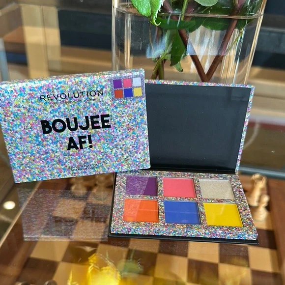 Revolution Boujee AF Eyeshadow Palette