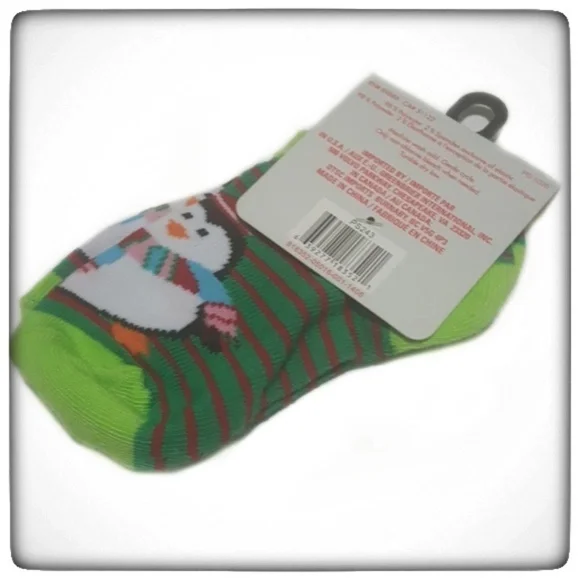 Christmas Kids Penguin Holiday Socks Size 4-6