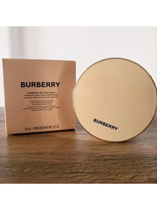 Burberry Beyond Wear Finishing and Smoothing Loose Powder 04 Chestnut