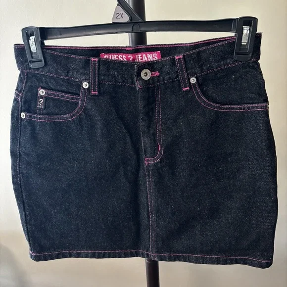 Women's Vintage 90's Guess Dark Denim Skirt Size‎ 29 Made In USA  Pink Stitching