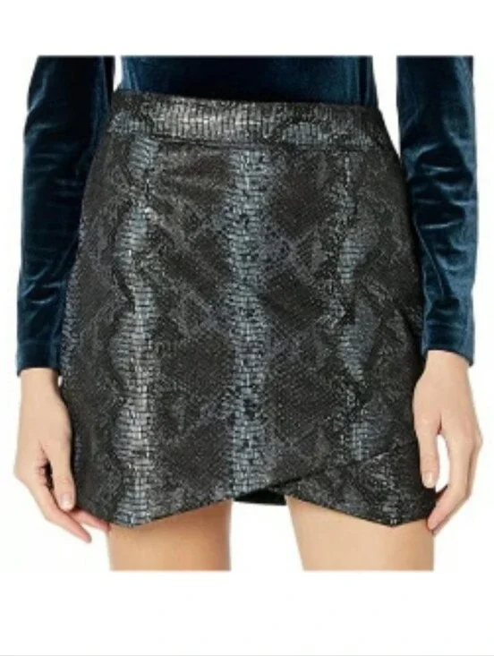Jack by Bb Dakota Python The Run Textured Print Mini Skirt Size 4