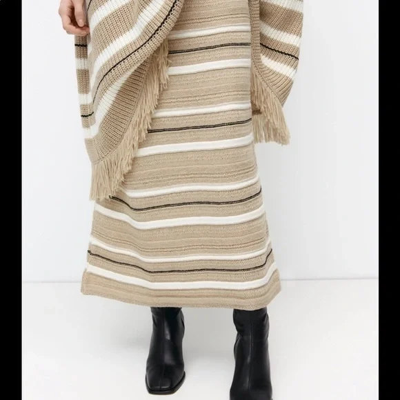 New Zara Striped Knit Tan Cream Skirt Medium 3597/153 Bloggers Fav