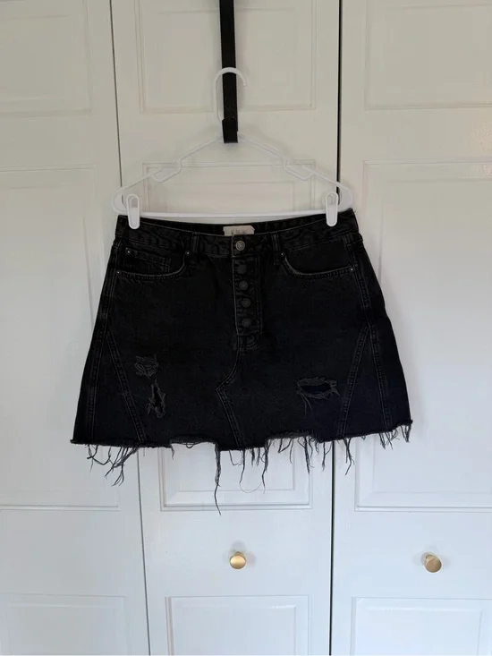 Free People We The Free Black Distressed Denim Mini Skirt Size 31