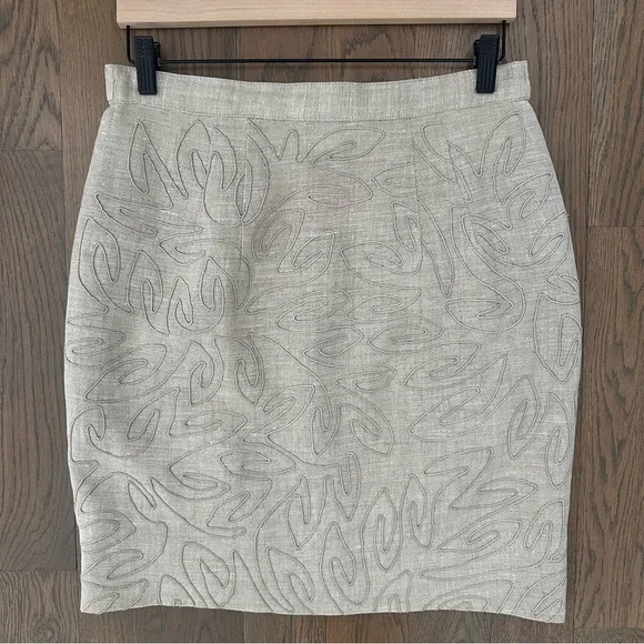 Vintage Carmen Marc Valvo Embroidered Neutral Linen Pencil Skirt in Tan Size 8