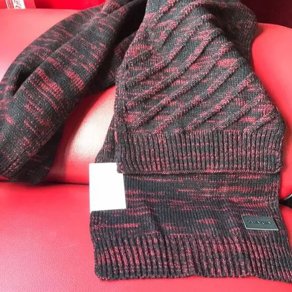 NWT Calvin Klein scarf