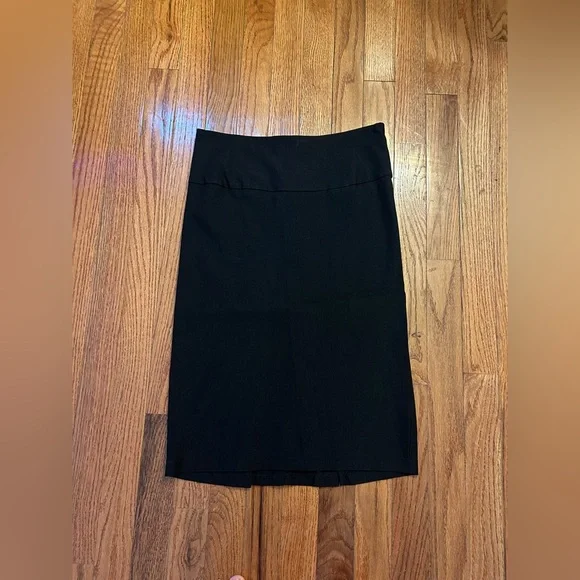Women’s Skirt – Size Large