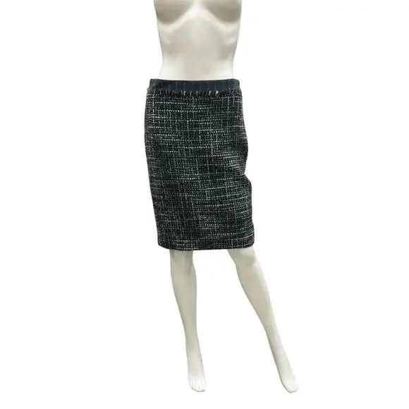 Trina Turk Skirt Women’s SZ 0 Lining With Lace Wool Blend Boucle Black Blue Gray