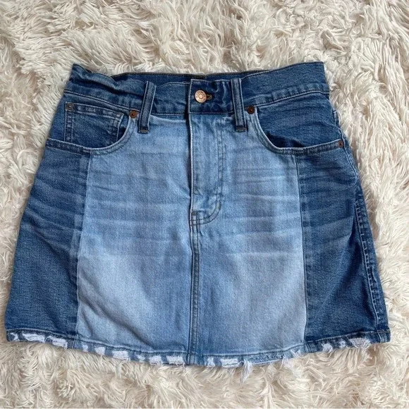 Madewell Skirts A-Line Rigid Denim Mini Skirt distressed hem blue size 26