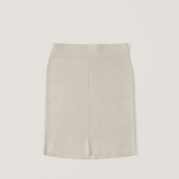 NWT Abercrombie & Fitch Ribbed Knit Mini Skirt Beige Size Small