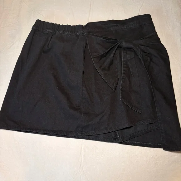 Women's‎ Unbranded Black Mini Skirt with Bow Detail 2XL