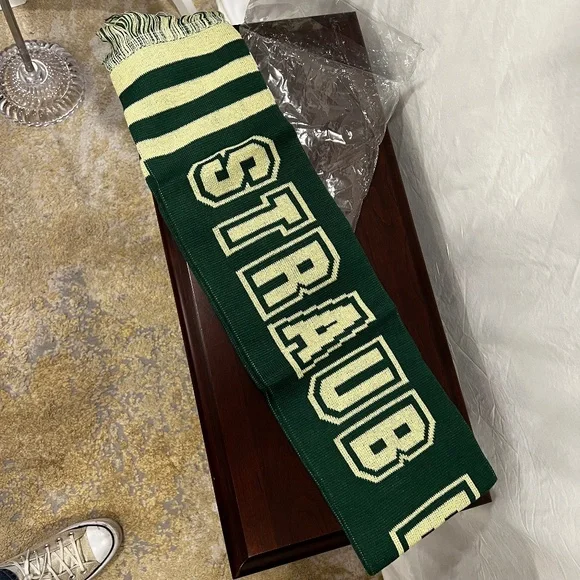NWT Straub Brewery Scarf
