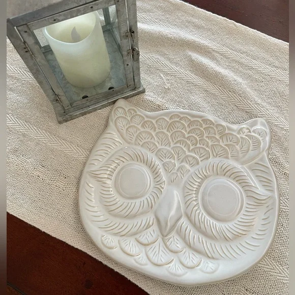 Pottery Barn Ivory Owl Plate/Serving Dish