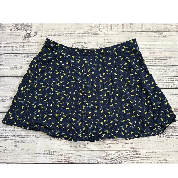 GAP Navy Blue Floral Print Mini Skirt Women's‎ Size L Cute Trendy