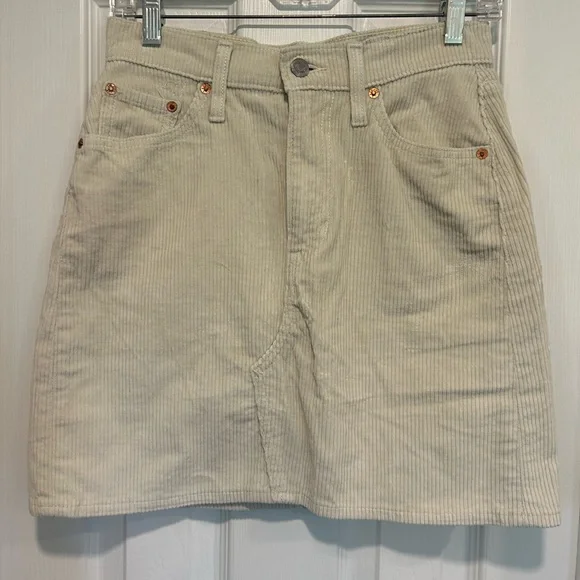 Levi's Cream‎ Corduroy Skirt