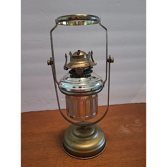 Vintage Brass Nautical Gimbal Swivel Oil Lamp Wall/Table‎ Mount