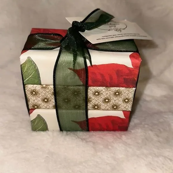 Alchimia Soap Rose Moisturizing Christmas Holiday Poinsettia Wrapped set 3 Soaps