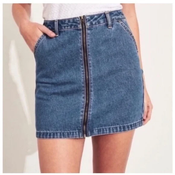 Hollister Ultra Hi Rise Zipper Front Denim Skirt