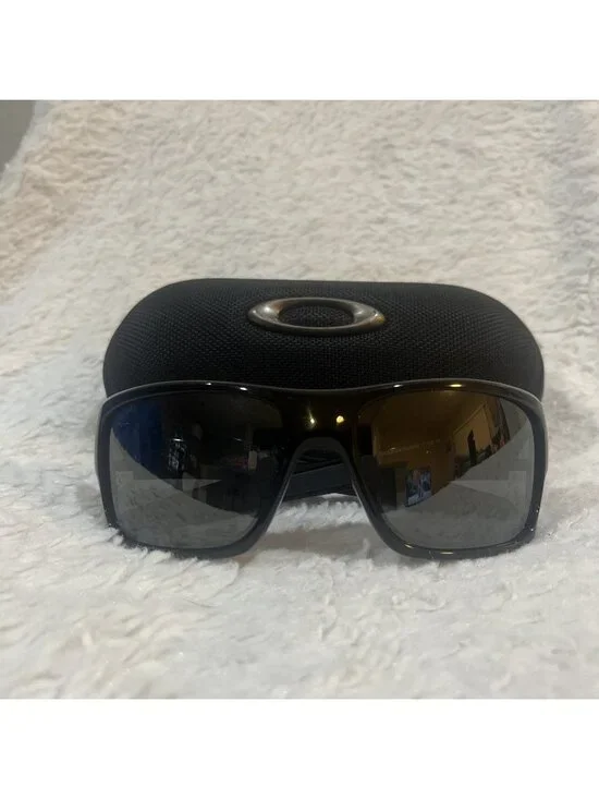 Oakley Sunglasses Turbine OO9263-416Polished Black w/ Prizm Deep Water Polarized