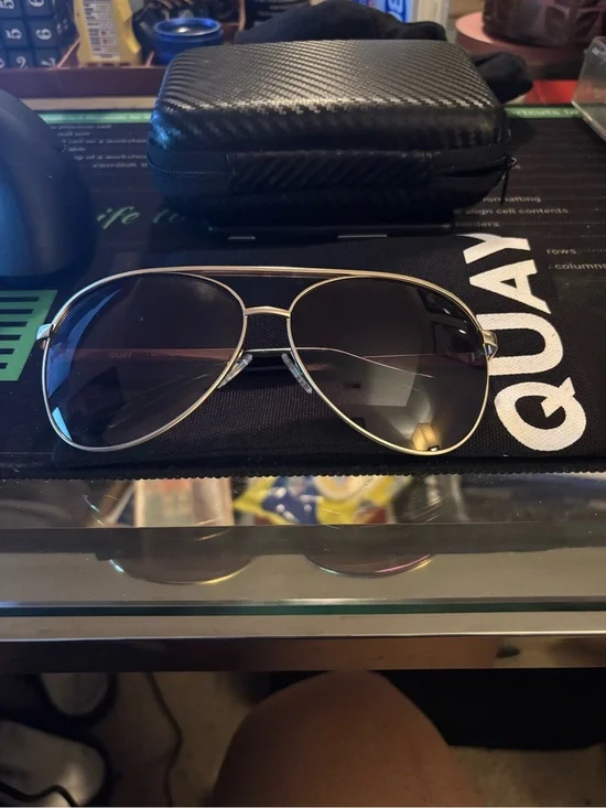 Quay Australia Aviator Sunglasses — Silver/Dark Gray