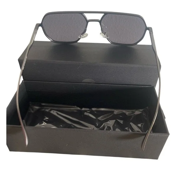 Vagueau Geometric Aviator Sunglasses Gunmetal Grey Double Bridge Modern Chic NEW