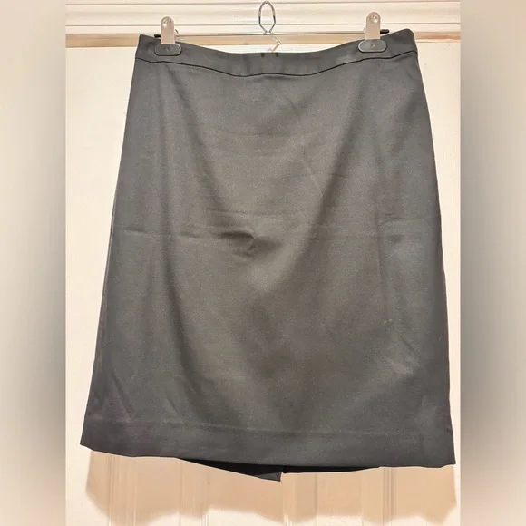 Banana Republic Suit Pencil Skirt - Black - size 8