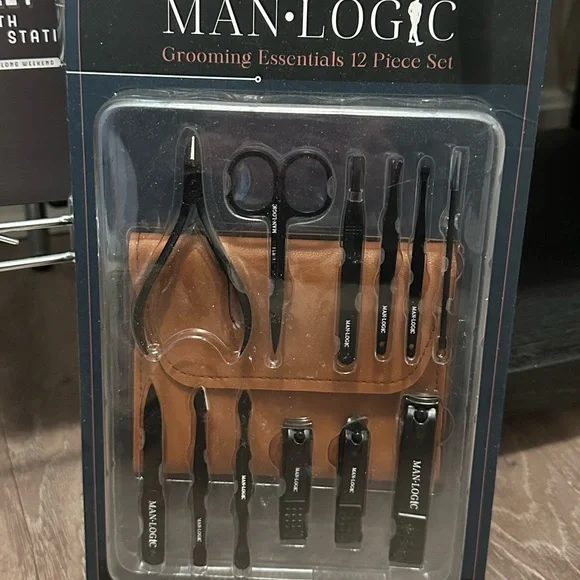 Black Grooming Essentials 12 Piece Set