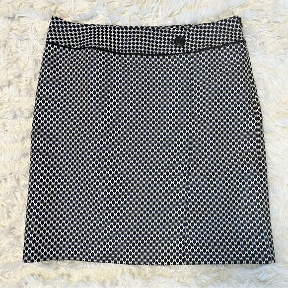 Ann Taylor Women's Black and Blue Plaid Pencil Office Skirt Size 10-Fall Winter