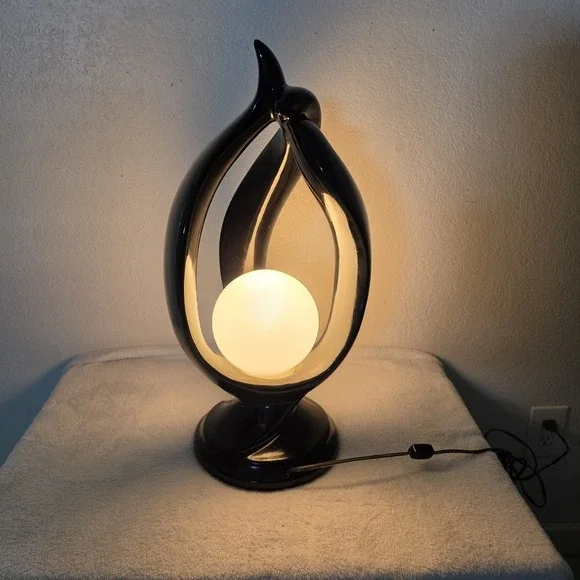 Genuine Harris Lamp of Elegance Ceramic Black Art Deco Electric Lamp Vintage