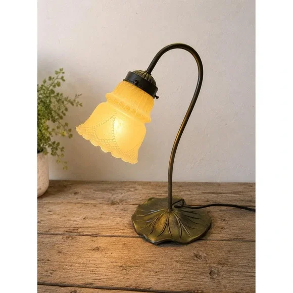 Art Nouveau Brass Style Gooseneck Lily Pad Desk Lamp Light Amber Frosted Shade