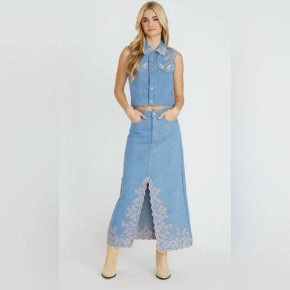 New Driftwood Serena Denim Skirt in Pink Promise size 27