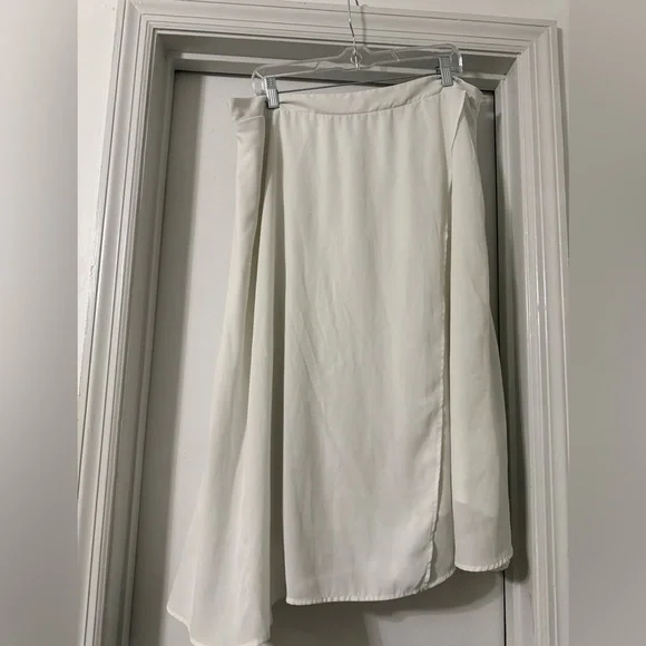 Ivory White Flowy Midi Skirt