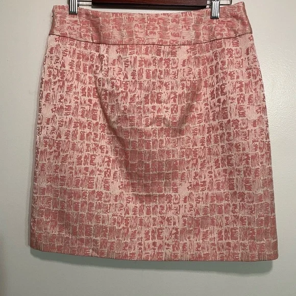 Ann Taylor Women's Geometric Square Print Skirt. Knee length, size 6