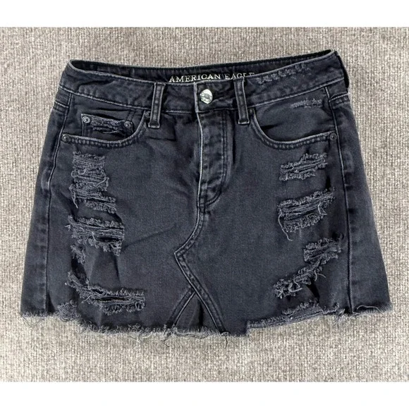 American Eagle Black Distressed Denim Mini Skirt Button Fly Raw Hem 2 Short